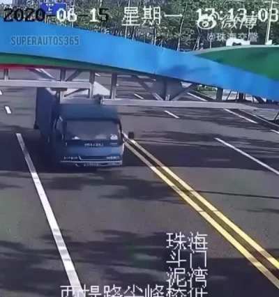 Well, that&rsquo;s one way of unloading a truck&hellip;