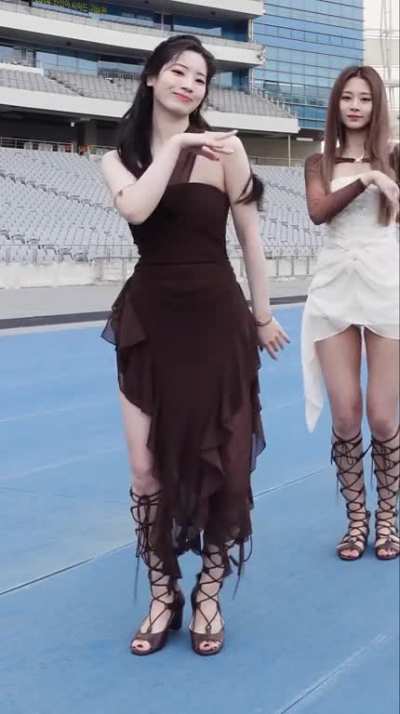 Dahyun Hare Hare Dance in her brown dress