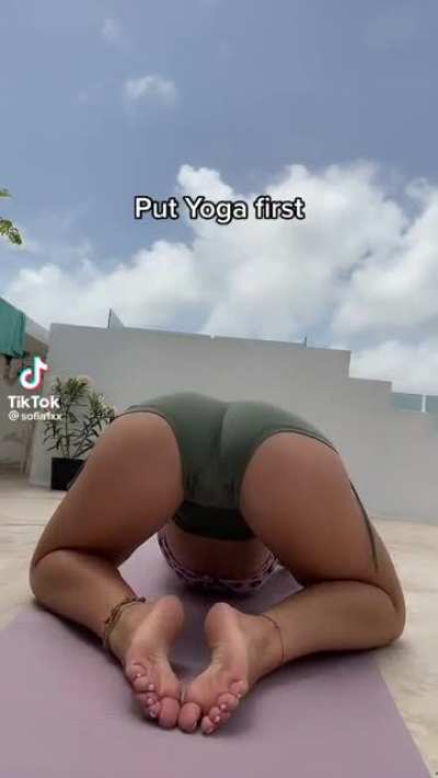 🧘&zwj;♀️
