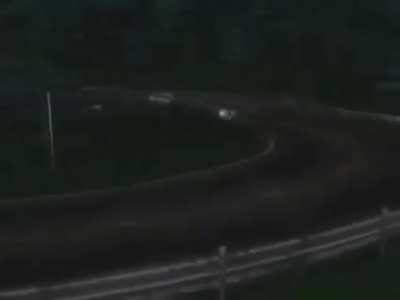 Speedrun strats (AE86 vs R32)