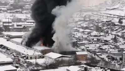 В Красноярске на пожаре погибли трое пожарных.