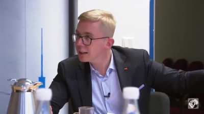 Der Soundtrack, wenn ich in Adiletten durch Reichstagsgeb&auml;ude schlappe.