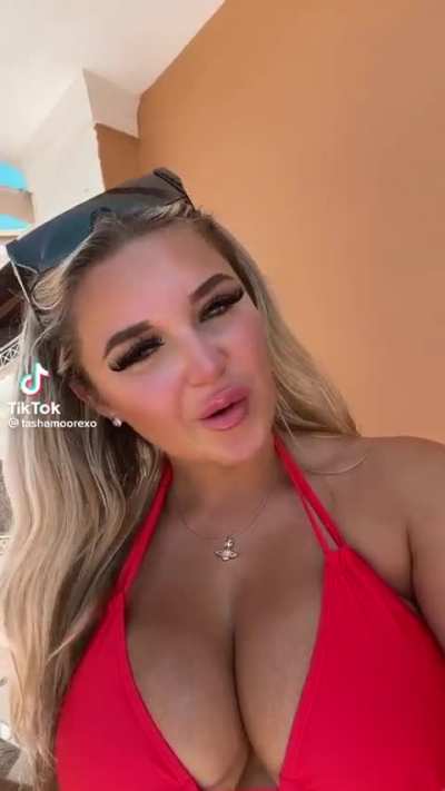 @tashamoorexo