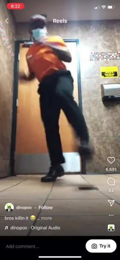 Just scrolled to this random ass nigga, is he the sturdiest in the game rn or what 😭😭😭