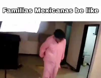 buenas mis licenciados me dan el nombre de la musica? :D