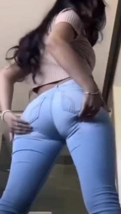 booty grab
