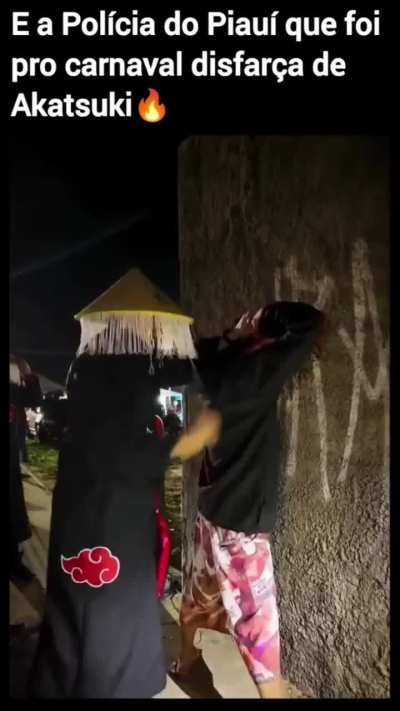 Cops in Piaui, Brazil dressed as Akatsuki ninjas arrest suspects during Carnival