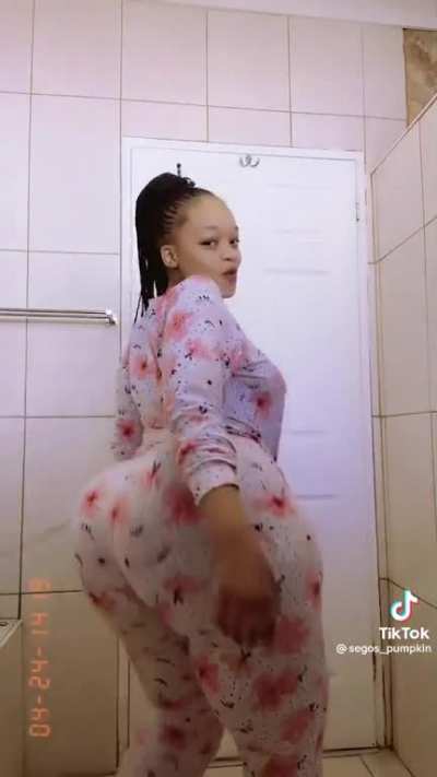 Tik Tok Twerk