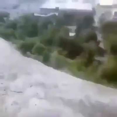WCGW driving on a cliff