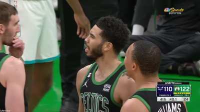 [Highlight] Jayson Tatum gets around the Hornets defense at the nearing the end of the 4th quarter and comes up with a big and-1 jam
