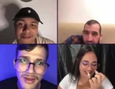 "ela n&atilde;o tem a outra m&atilde;o n&atilde;o?"