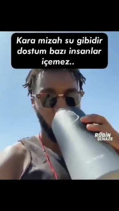 👨🏿‍🌾