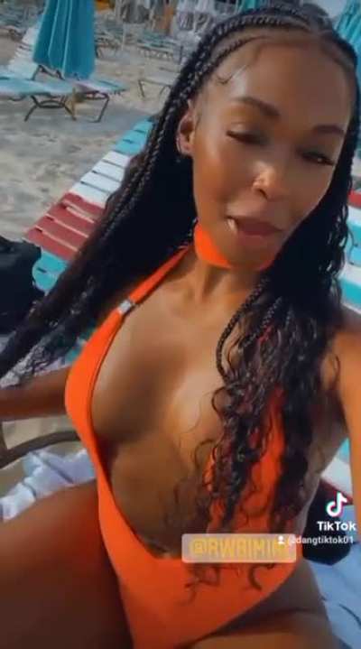 Nafessa Williams