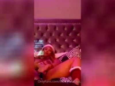 her sis need to go ahead and catch up