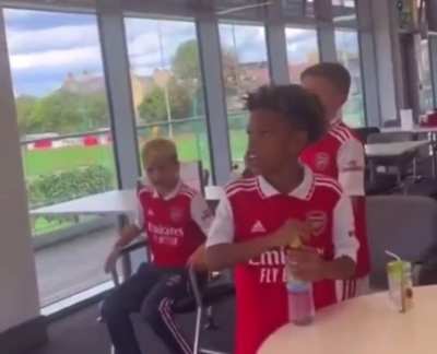 Arsenal&rsquo;s u9s reaction to Ethan Nwaneri making his Arsenal debut
