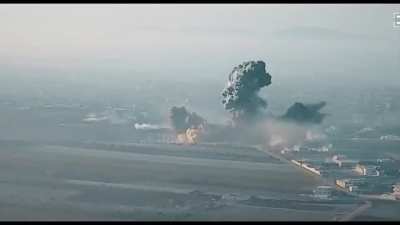 ODAB-500PMV Space-detonating aviation-bomb. The explosion at the epicenter of the shock front pressure is 30 bars, the damage radius is 30 meters