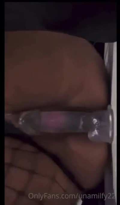 Unamilfy22