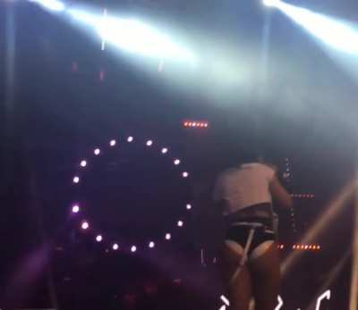 Break Before Performing "Banana" Las Vegas Drais Club (.50 speed)