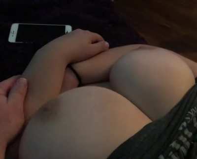 Them titties a bouncin'!