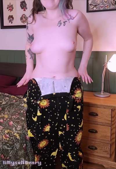 My bush hides my entire pussy! lol
