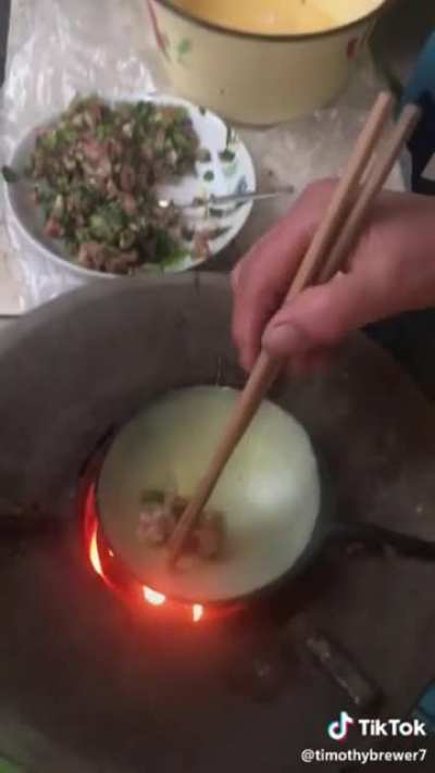 Does anyone know where I can get the cooking spoon/round pan?