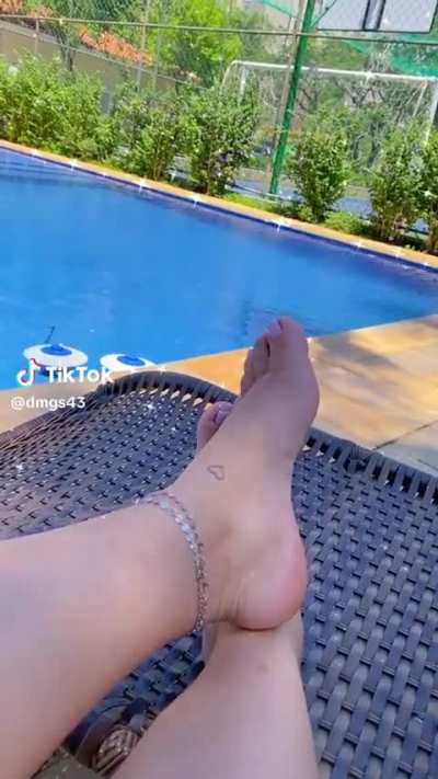 Hi