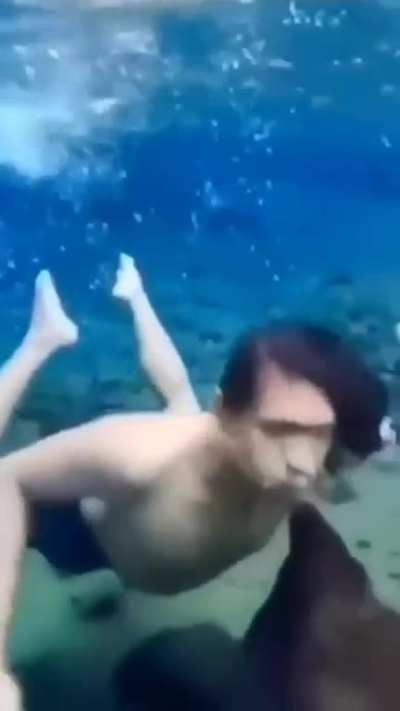 rindo_para_nao_chorar - Video #7596