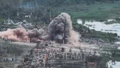 Ukrainian air force attacking Russian positions with AASM-250 "Hammer" precision bombs in Paraskoviivka in Donetsk region. Published on July 30, 2024