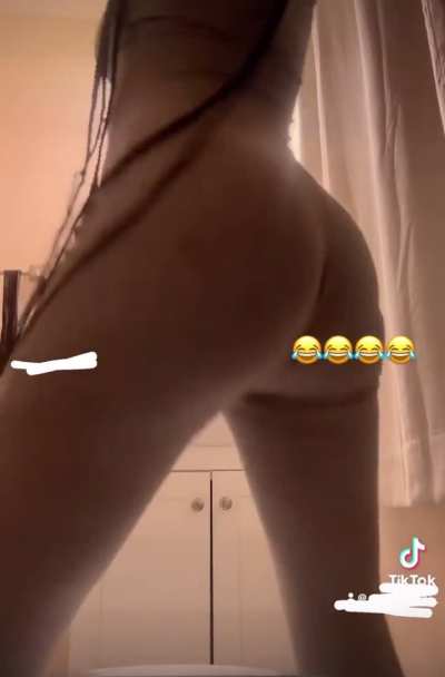 nene👅