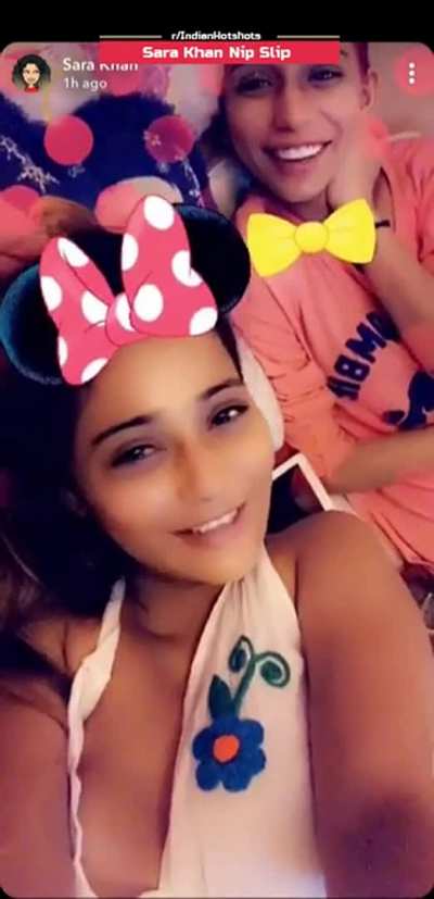 Indian Model Sara Khan Nip Slip