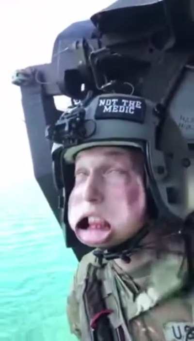 Джон Сноу на драконе.