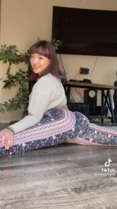 If she did that in my dick I&rsquo;d cum instantly