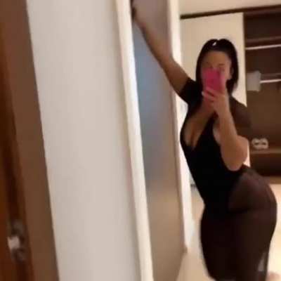 😳