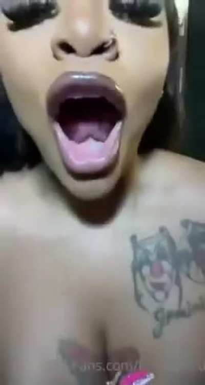 👅 
