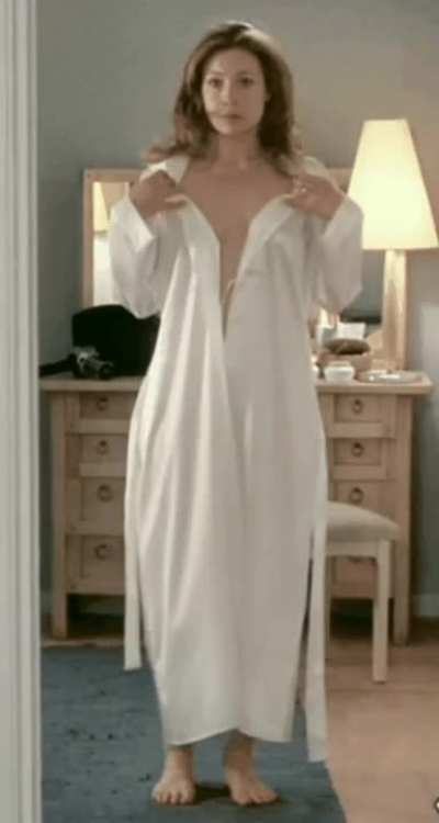 Alex Kingston