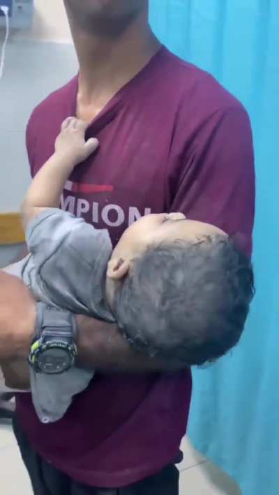 The last grasp for help &hellip; grabbing his father&rsquo;s shirt.

Sad &hellip;