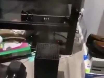 vcs viram q o novo Xbox vem com Narguilé embutido ?