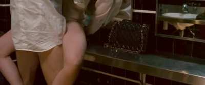 Kirsten Dunst rough sex in the bathroom