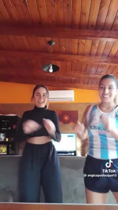 Argentinian beauties. Left or right?