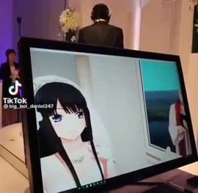 &ldquo;Marrying&rdquo; an anime girl through vr