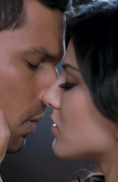 Sunny Leone [Jism 2]