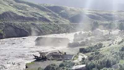 Flooding in Yellowstone Pt.2