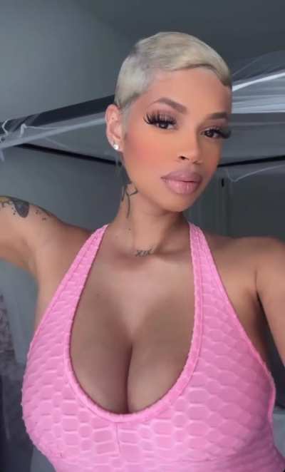 Pink Seductress 💗😍🍒