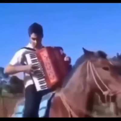 🐴