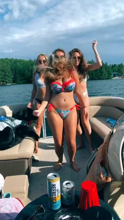 Thank god for TikTok and beautiful bouncing tits
