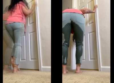 Locked bathroom Holding on the left, letting go on the right