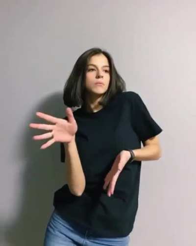 Повзрослела