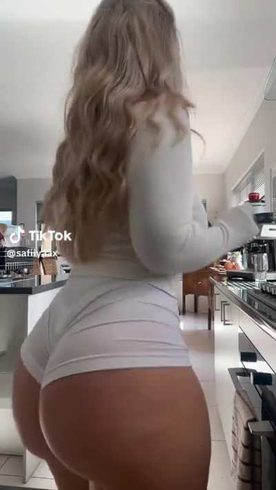 Tiktok Booty 🍑