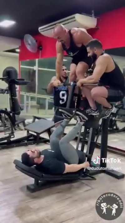 Sempre que puder, d&ecirc; o sangue 🙏