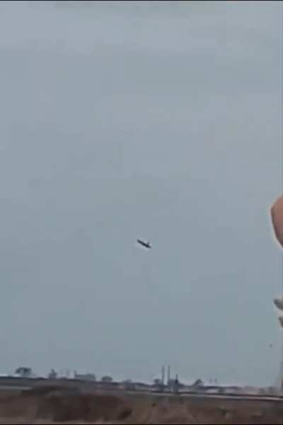 2 Ukranian Sukhoi Su-25M1K attack Russian positions, both get shot down, one pilot visibly ejects but tragically both of them were killed. Kherson region [24.02.2022]